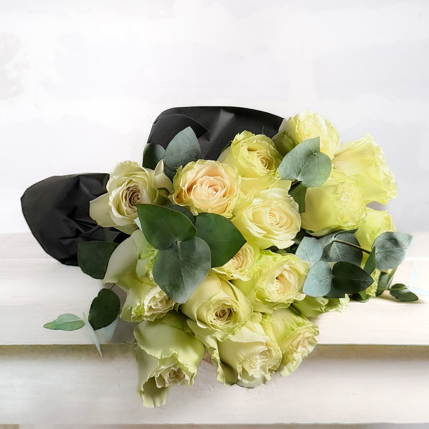Atado 24 Rosas — Signature Wrap DM